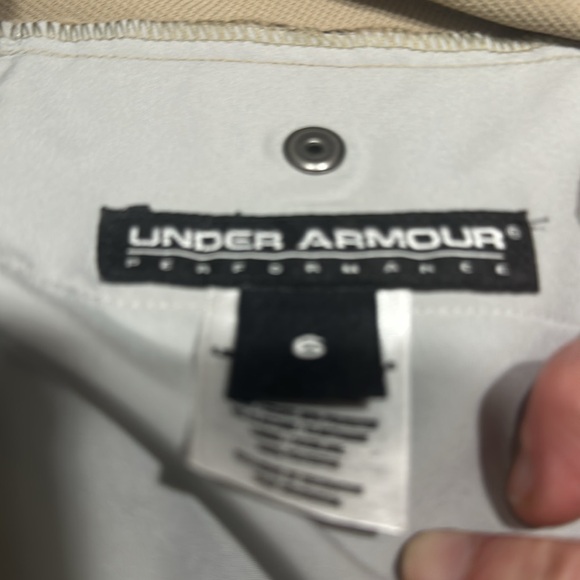 Women’s Under Armour performances khaki shorts size 6. - Picture 7 of 8